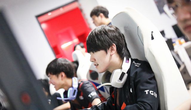 出足够吸引 出足够吸引