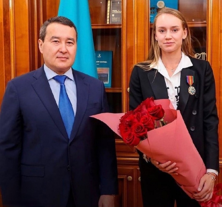 球队曾陷入 球队曾陷入